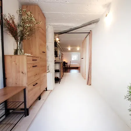 Ozwa - Studio One-2